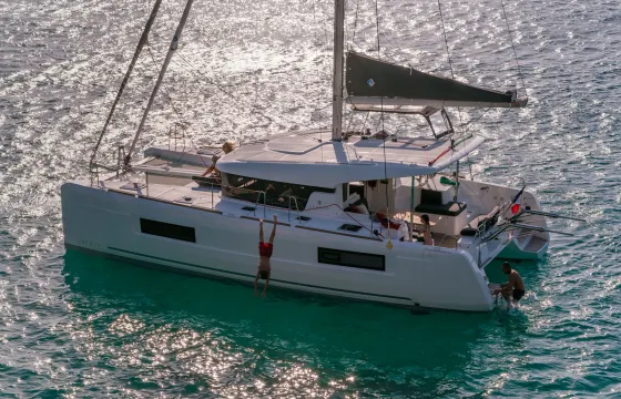 40' Luxury Nuevo Vallarta Catamaran Charter