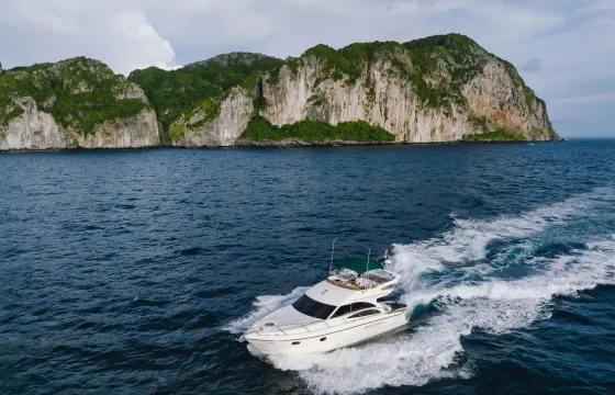 Luxury Yacht Charter in Phuket - Princess 42 “Jelly Bear”
