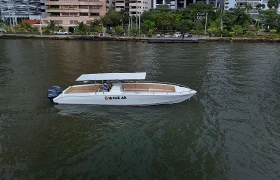 Private charter in a 42ft Firpol - Capacity: 37 people in Cartagena, Colombia