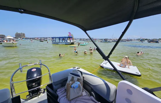 PRIVATE All inclusive Crab Island Charter! Spacious 23' Luxury Tritoon!