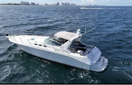 Fort Lauderdale Weekday Special – Sea Ray 46 Yacht 4hr Charter