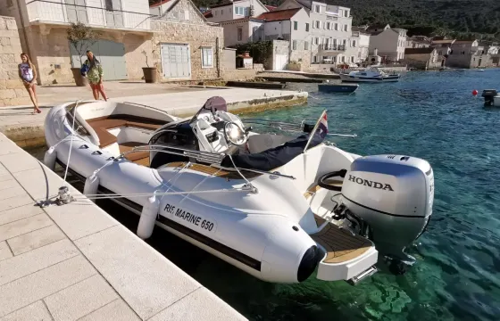 Ris Marine 650 Exclusive