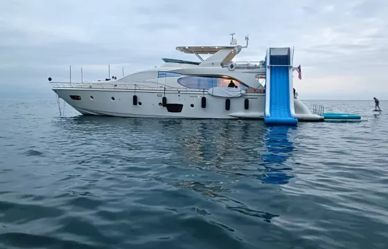 Luxury Azimut 85ft Flybridge Yacht With Jacuzzi In Puerto Vallarta