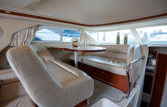 50' Sea Ray Motor Yacht Flybridge in Miami