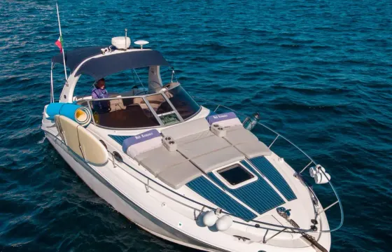 Sea Ray 32ft, this is your sing to get a lovely day at Los Cabos.