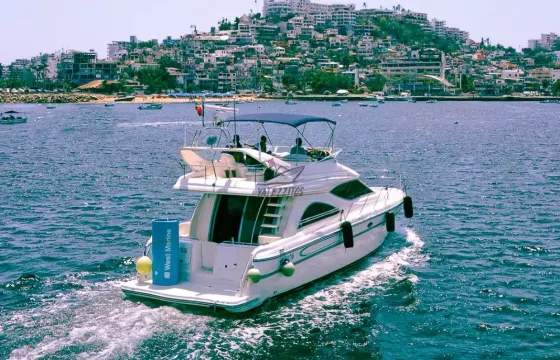 Luxury Maxum 48 ft Yacht in Acapulco de Juárez, Guerrero