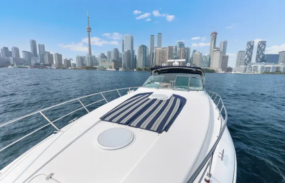 Enjoy Toronto from the Waters in a 43' Luxury Yacht!!