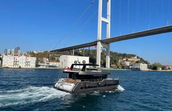 59ft Power Catamaran Bosphorus Tours in Istanbul