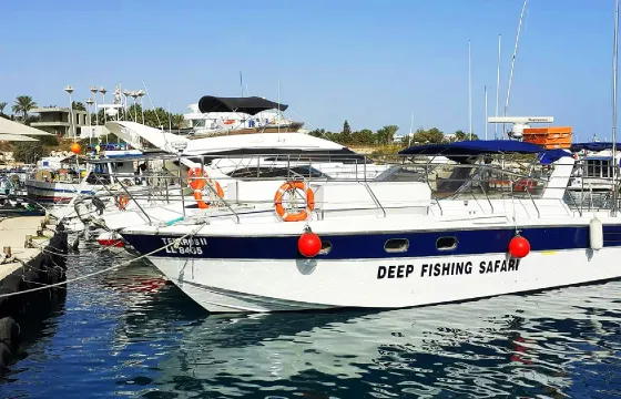 Private Charters for 2, 3 or 4 Hours on Princess Riviera 36 Powerboat