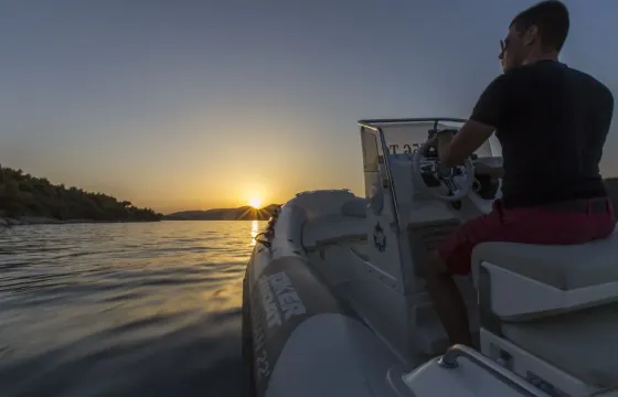 Gommone Joker Power Boat for Rent to see best of Italy