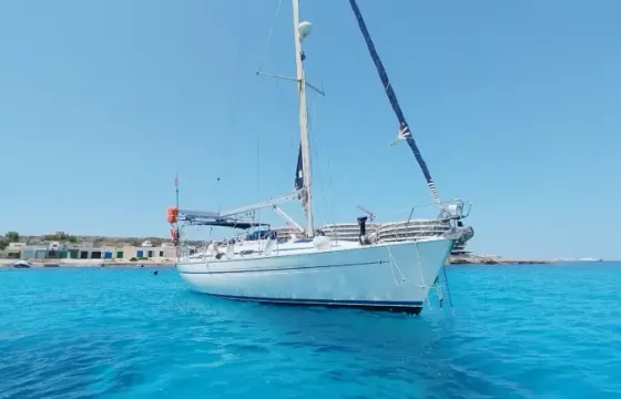 Full day charter with swimming and snorkeling stops | Bavaria 40 Ocean Sailboat