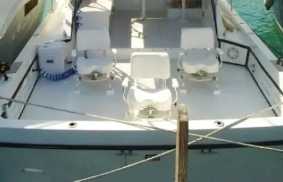 38ft Fishing Charter with experienced Bahamian Captain and crew