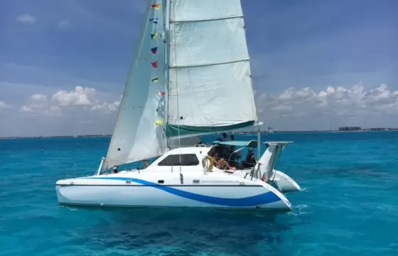 Catamaran 38' Private tour to Isla Mujeres / Cancun / Playa del Carmen