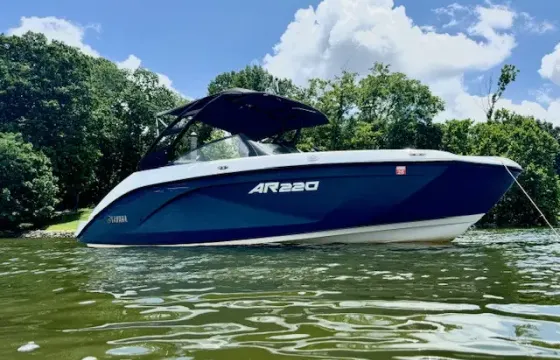 Brand-New 2025 Yamaha AR220