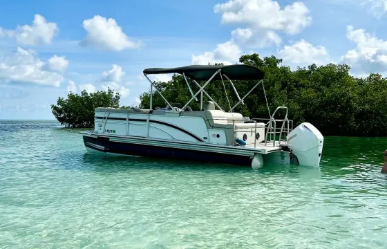 Pontoon Boat !! Enjoy Paradise Like A Local!