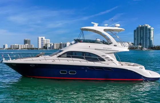58' SeaRay Flybridge Yacht Rental from Miami Beach Marina with Captain