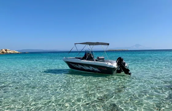 8 persons No License, Elite 53 powerBoat in Halkidiki