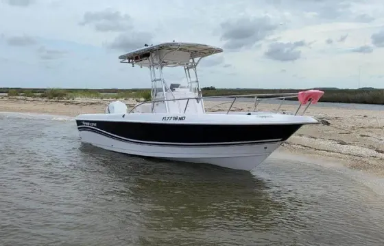 Proline 23ft Center Console Fishing Boat for Charter in Suffolk