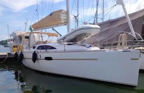 Charter Wind 34 in Paraty or Angra dos Reis
