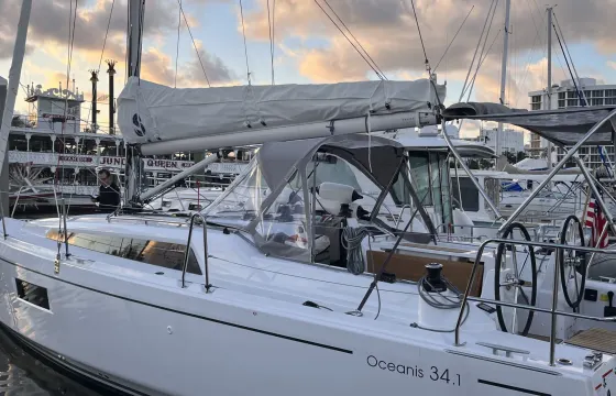Bénéteau Oceanis 34.1 First line Sailboat - 3 cab.