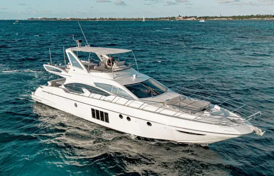 Deal of the Week! 64' Azimut Yacht for Rent in Cancun, Mexico.