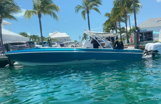 Private 4 Hour Rose Island Trip On Renegade 38 Open Boat With Captain Lamm
