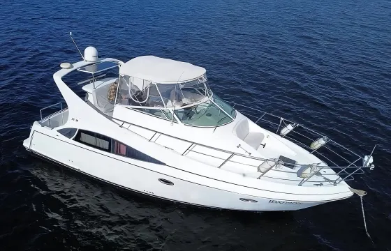 Yacht rental in Toronto