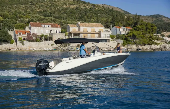 Private boat Quicksilver Activ 675 Open