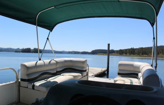 24ft Pontoon Boat Siltcoos lake