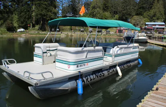 24ft Pontoon Boat Siltcoos lake