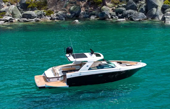 SeaRay 400 SLX Motor Yacht -Luxury, Comfort and Performance.