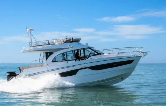 Lake Mead: Fly Bridge Yacht for Charter!