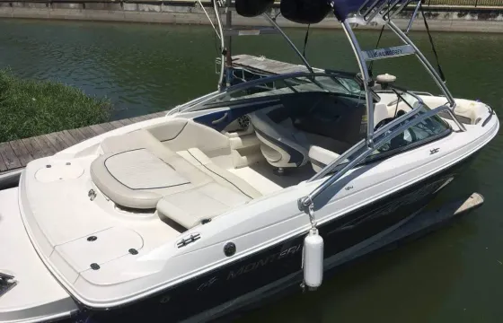 20 ft Pleasure Craft - cruise/tube wake board or surf