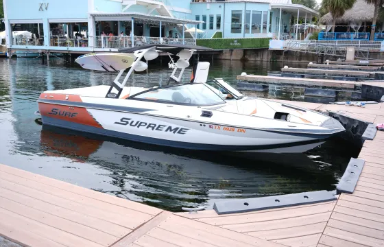 Lake Austin 24' Supreme Boat | Surf, Party Cove, Sunset Cruises | Local Captain