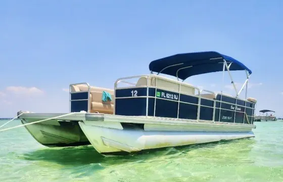 Luxurious 24' Pontoon with lounge seating and mini deck in Fort Walton Beach