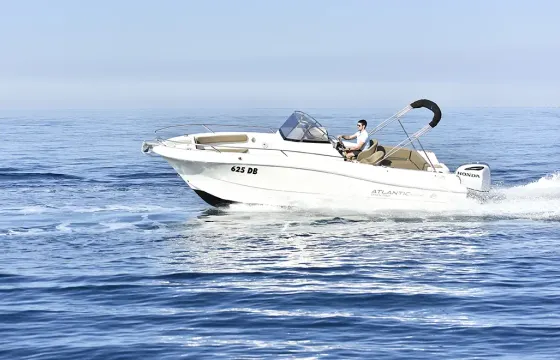Atlantic Open 750 Deck Boat Rental in Dubrovnik, Croatia