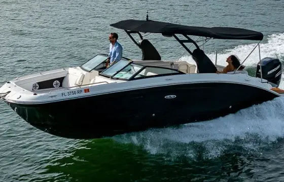 Explore Miami with the Sea Ray 29ft Deck Boat - 2022!