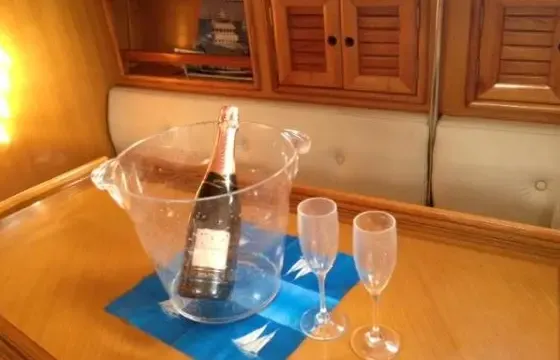 Charter 36ft Delta Sailing Yacht in Niterói