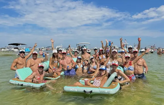 Full Day Charter - Up to 21 Passengers with Bathroom - In Panama City