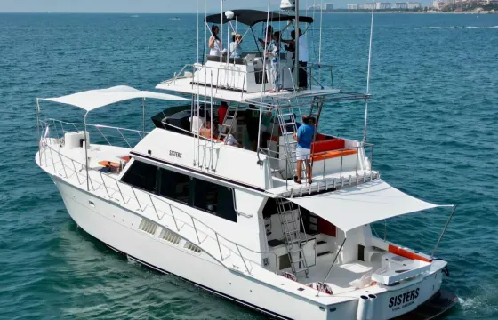 67ft Hatteras Motor Yacht Rental in Puerto Vallarta, Jalisco