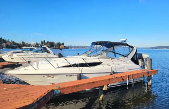 Bayliner Ciera 34' – Comfortable Cruiser for Memorable Days on the Water