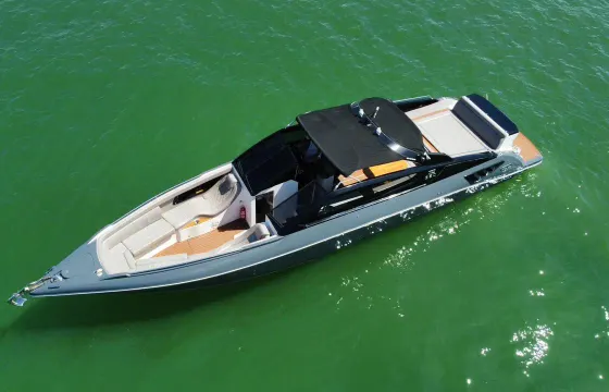 38 feet Atlantis Azov Yacht Rental in Paraty, Rio de Janeiro