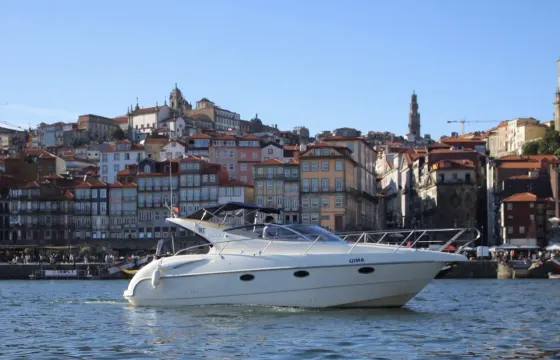 Porto: Exclusive Yacht tour on the Douro River