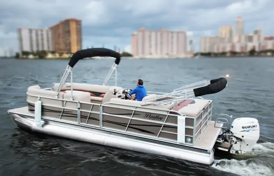 Rent this Bran New 24ft Pontoon Boat for a Great Day in Miami!