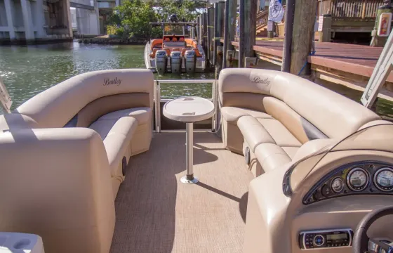 Rent this Bran New 24ft Pontoon Boat for a Great Day in Miami!