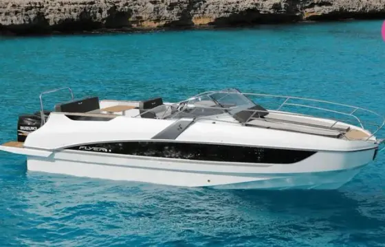 Beneteau Flyer 30' - Enjoy the sea with your friends aboard a modern boat!