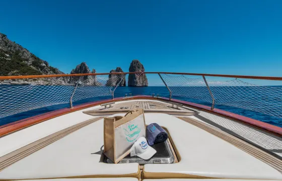 Motor Boat Gozzo Fratelli Aprea 32 in Sorrento, Italy