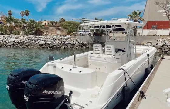Boston Whaler- Outrage 320 MotorBoat for the best day at La Paz.