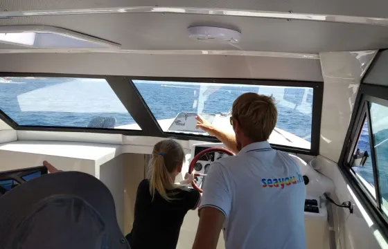 Book the Comfortable Speedboat for 12 person in Milna, Croatia