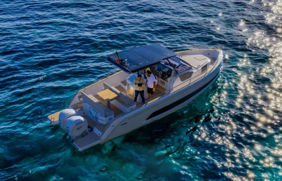 From Positano to the Faraglioni: Sail in Comfort on the Salpa 35!